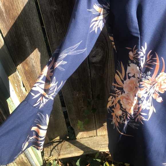 Yoins Mid Thigh Floral Navy Blue Dress w/LongSleeves w/Flared ends Fits like M/L - Picture 7 of 10